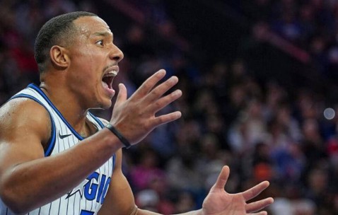 南宫28-关键时刻波士顿凯尔特人调整名单以备欧超杯，更衣室发声环节打磨，引发热议，轮换策略成焦点(波士顿凯尔特人场外花絮)