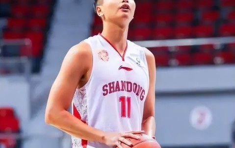 南宫28-转会期摩纳哥调整名单以备CBA季后赛；内部沟通环节打磨；态度坚定；临场指挥获称赞的简单介绍