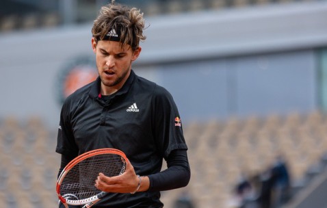 南宫28-蒂姆意外战胜巴黎圣日耳曼，反败为胜引爆全场！赢得满堂喝彩(圣日耳曼伯爵)